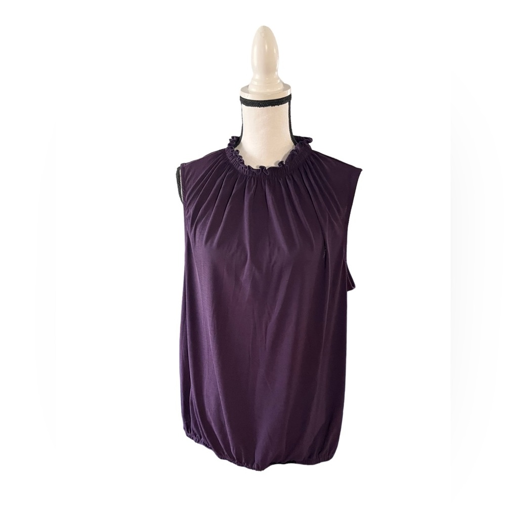 Cute sleeveless top